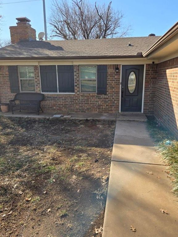 Image 2 of property listing at 119 N Penny Lane, Winters, TX 79567