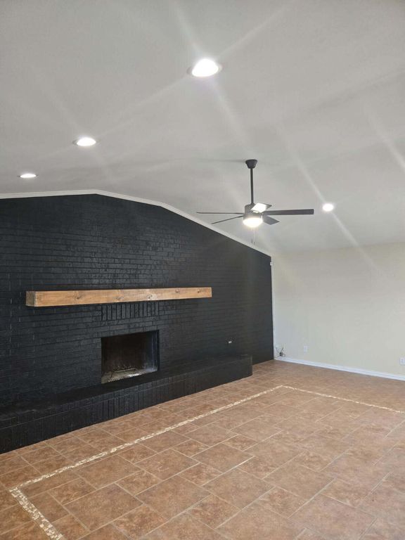 Image 4 of property listing at 119 N Penny Lane, Winters, TX 79567