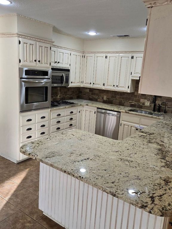 Image 7 of property listing at 119 N Penny Lane, Winters, TX 79567