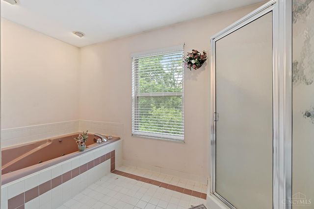 1482 Waycross Road, Forest Park, OH 45240