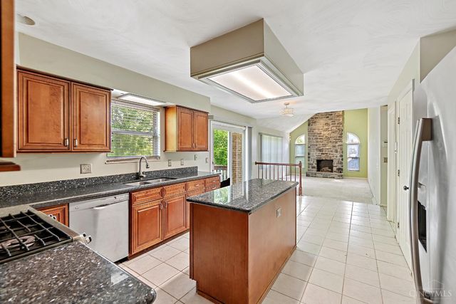 1482 Waycross Road, Forest Park, OH 45240