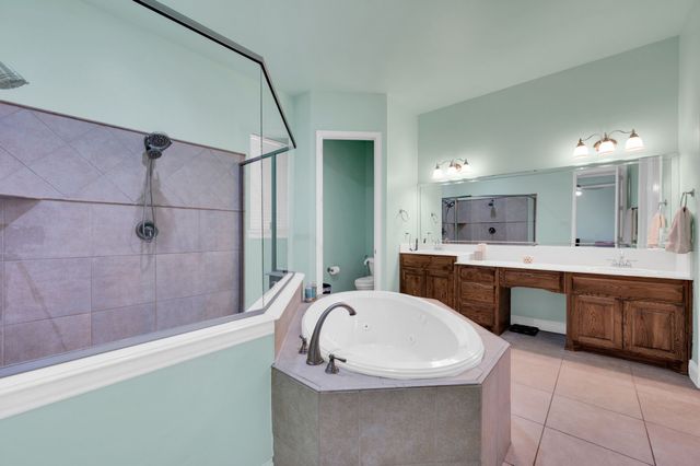 415 Breezeway Court, Cedar Hill, TX 75104