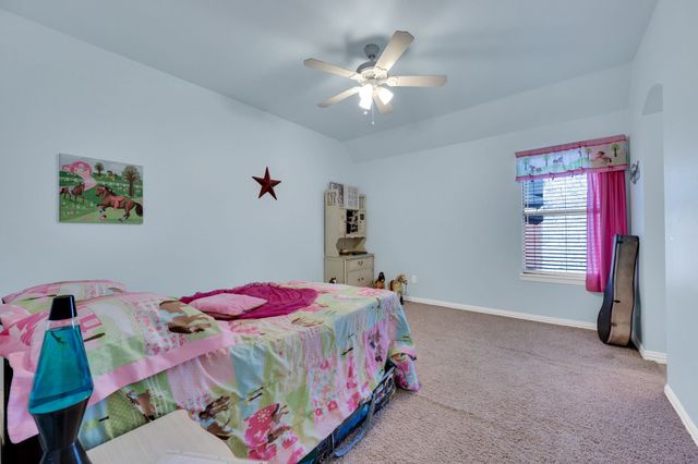 415 Breezeway Court, Cedar Hill, TX 75104