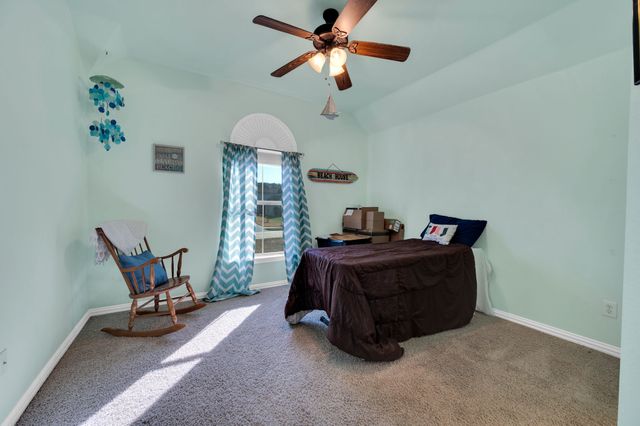 415 Breezeway Court, Cedar Hill, TX 75104