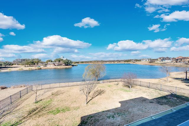 415 Breezeway Court, Cedar Hill, TX 75104