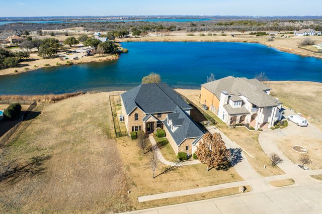 415 Breezeway Court, Cedar Hill, TX 75104