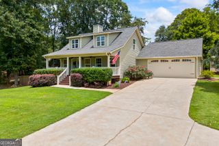 68 Capri Drive, Hartwell, GA 30643