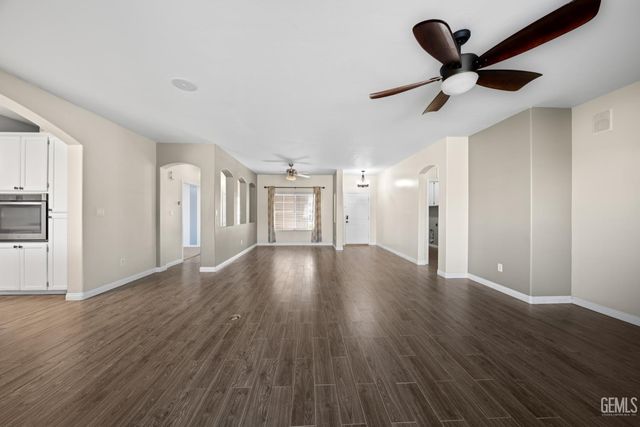 11102 Vista Del Rancho Drive, Bakersfield, CA 93311