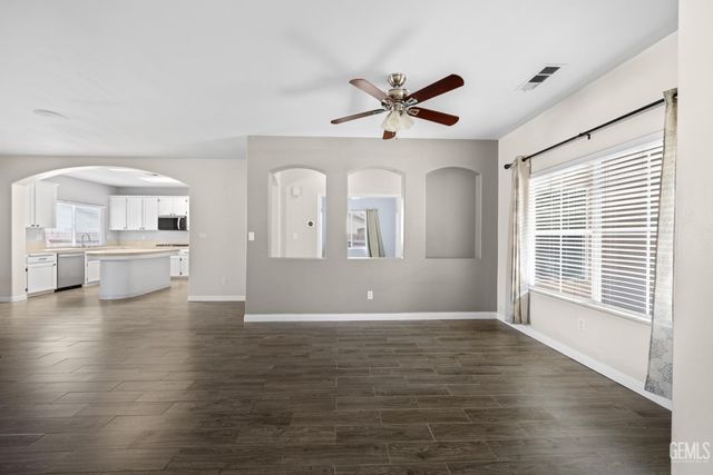 11102 Vista Del Rancho Drive, Bakersfield, CA 93311