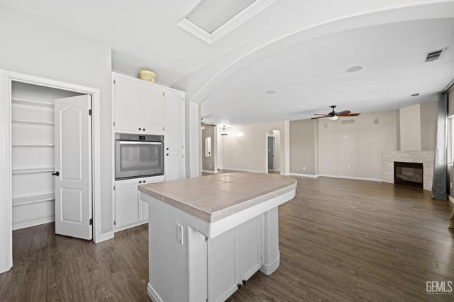 11102 Vista Del Rancho Drive, Bakersfield, CA 93311