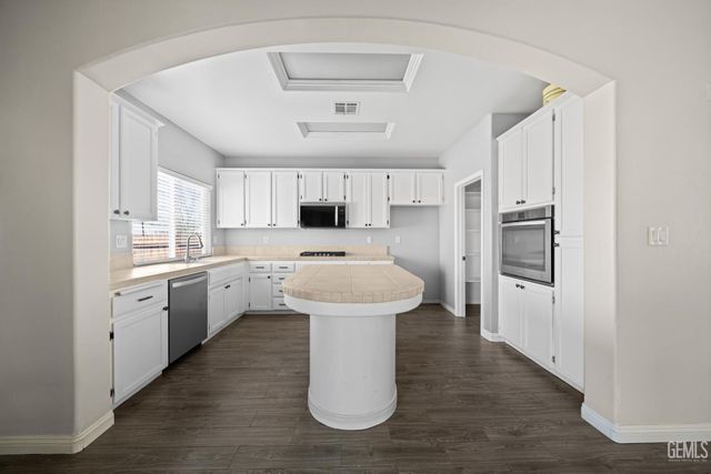 11102 Vista Del Rancho Drive, Bakersfield, CA 93311