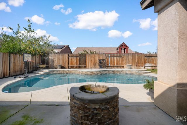 11102 Vista Del Rancho Drive, Bakersfield, CA 93311