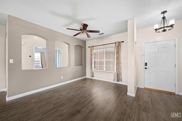 11102 Vista Del Rancho Drive, Bakersfield, CA 93311