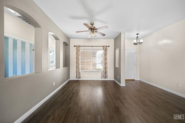 11102 Vista Del Rancho Drive, Bakersfield, CA 93311