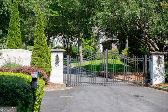 260 Lake Summit View, Atlanta, GA 30342