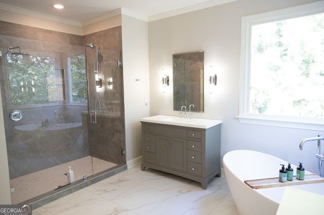 260 Lake Summit View, Atlanta, GA 30342