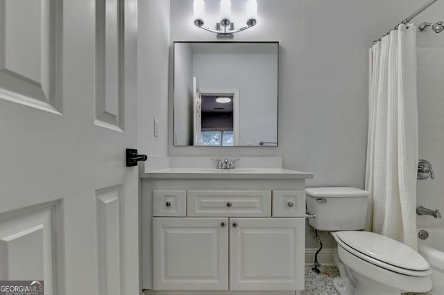 260 Lake Summit View, Atlanta, GA 30342