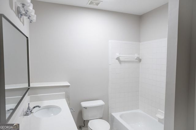 260 Lake Summit View, Atlanta, GA 30342