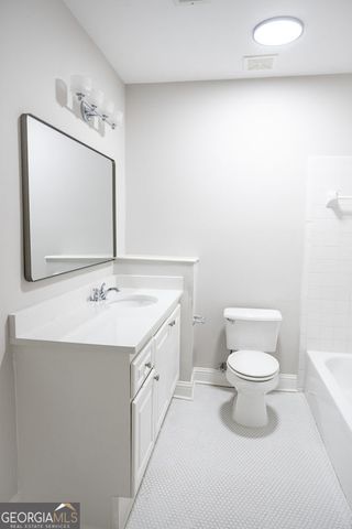 260 Lake Summit View, Atlanta, GA 30342