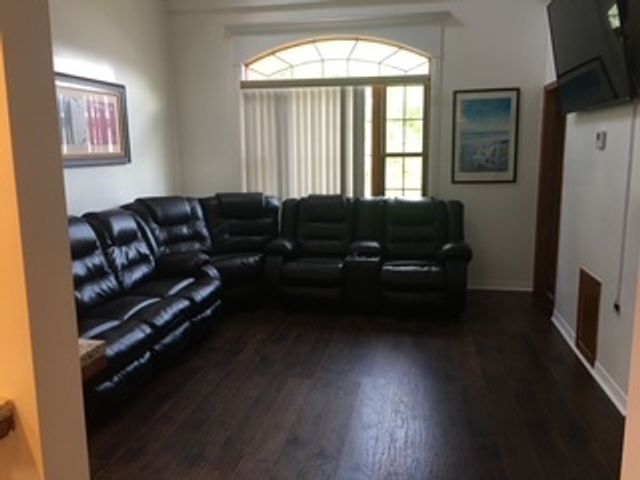 2445 W Cortland Street 2F, Chicago, IL 60647
