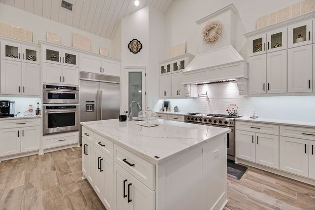 570 Prairie Timber Road, Burleson, TX 76028