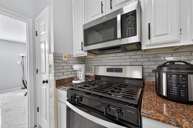 14310 Royal Hill Drive, Houston, TX 77083