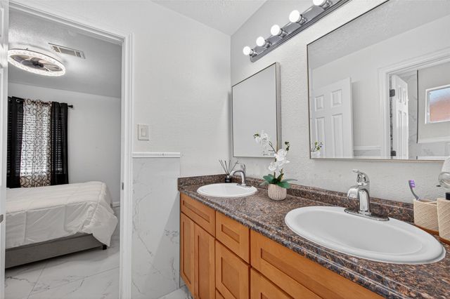 14310 Royal Hill Drive, Houston, TX 77083