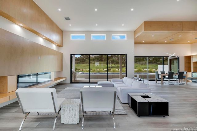 25907 Morhiss Pt, San Antonio, TX 78006