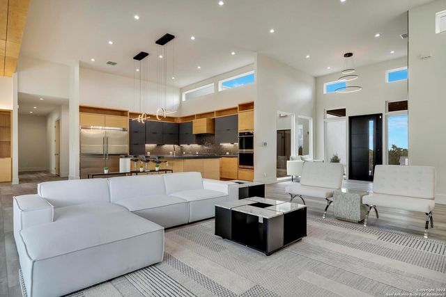 25907 Morhiss Pt, San Antonio, TX 78006