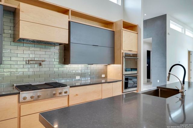 25907 Morhiss Pt, San Antonio, TX 78006