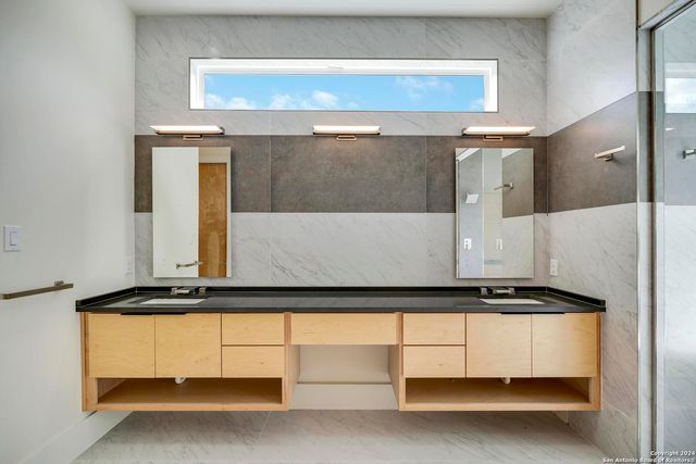 25907 Morhiss Pt, San Antonio, TX 78006