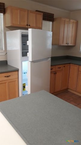 503 E Avenue G, Lampasas, TX 76550