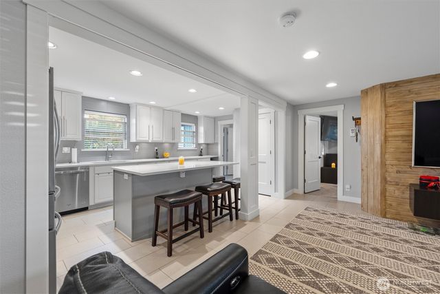 238 6th Ave SE, Soap Lake, WA 98851