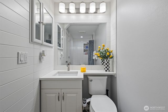 238 6th Ave SE, Soap Lake, WA 98851