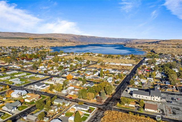 238 6th Ave SE, Soap Lake, WA 98851