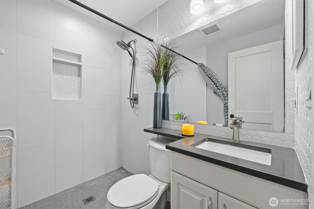 238 6th Ave SE, Soap Lake, WA 98851