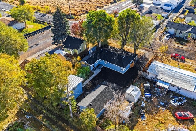 238 6th Ave SE, Soap Lake, WA 98851