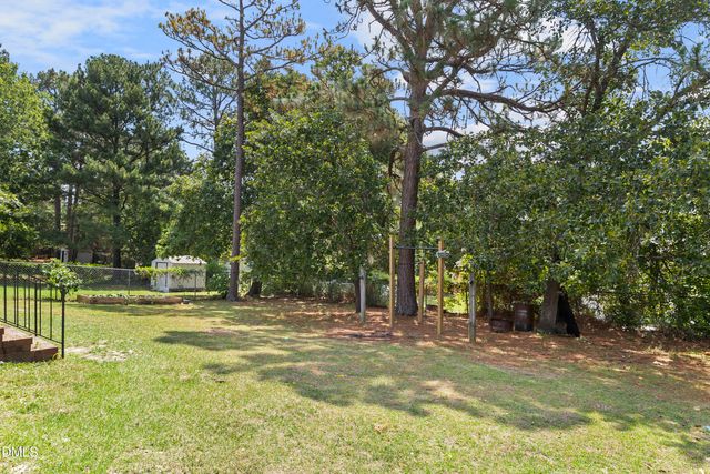 210 Eppingdale Drive, Spring Lake, NC 28390
