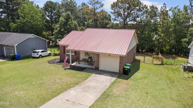 210 Eppingdale Drive, Spring Lake, NC 28390