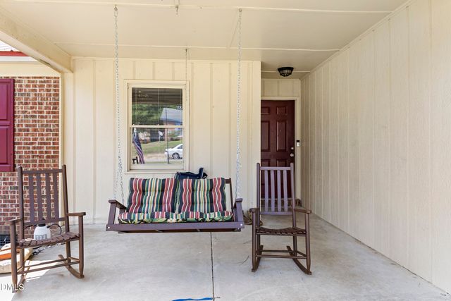 210 Eppingdale Drive, Spring Lake, NC 28390