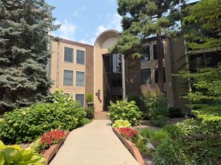 8549 Irwin Road 138, Bloomington, MN 55437