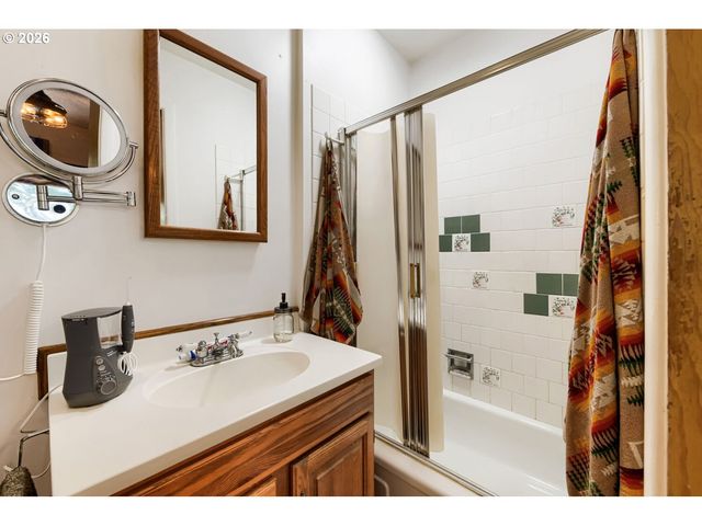 24203 Ne OREGON St, Wood Village, OR 97060