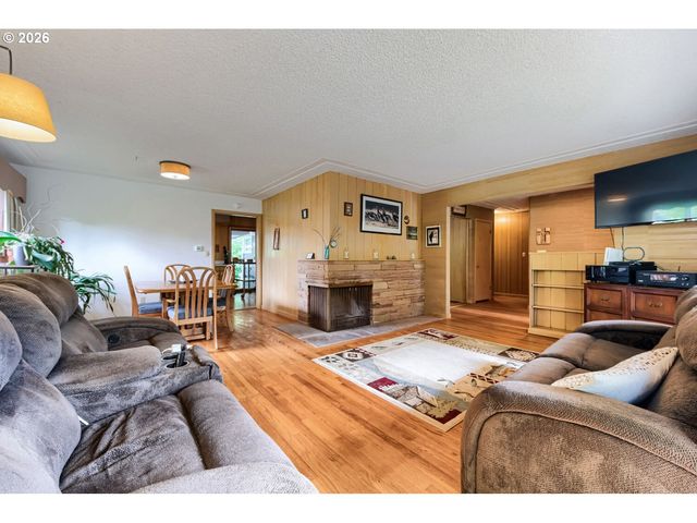 24203 Ne OREGON St, Wood Village, OR 97060