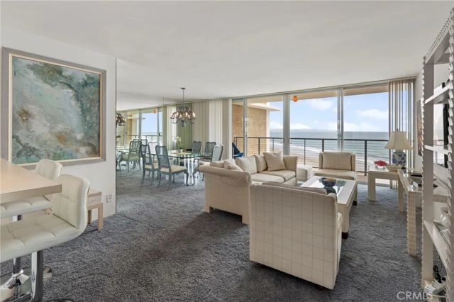 1720 Avenida Del Mundo 805, Coronado, CA 92118