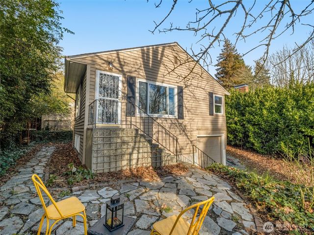 3928 S Pilgrim St, Seattle, WA 98118
