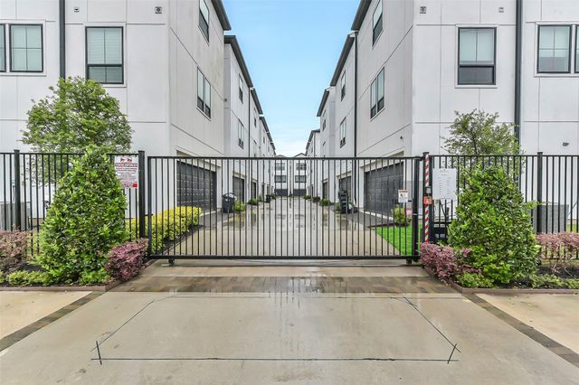 2804 Grand Fountains Drive D, Houston, TX 77054