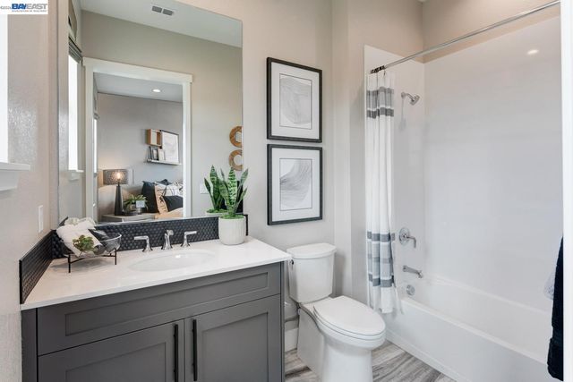 889 Conrad Street, Manteca, CA 95336