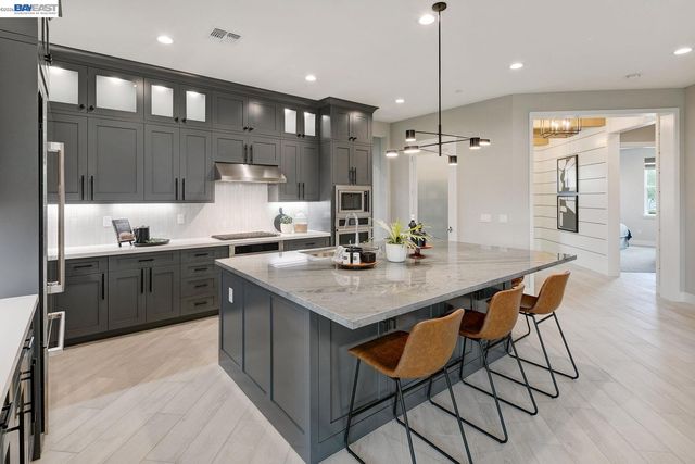 889 Conrad Street, Manteca, CA 95336