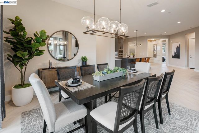 889 Conrad Street, Manteca, CA 95336