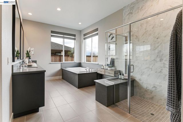 889 Conrad Street, Manteca, CA 95336